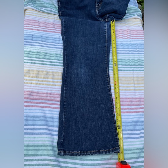 Levi’s perfectly slimming 512 bootcut jeans high-rise sz 12, 28 inseam - Picture 8 of 10